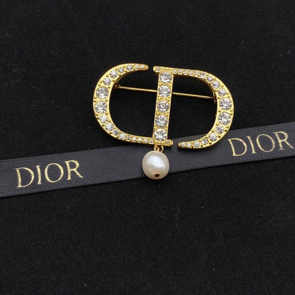 Dior 30 Montaigne Brooch Metal, Silver Crystals and White Resin Pearls Gold - Image 2