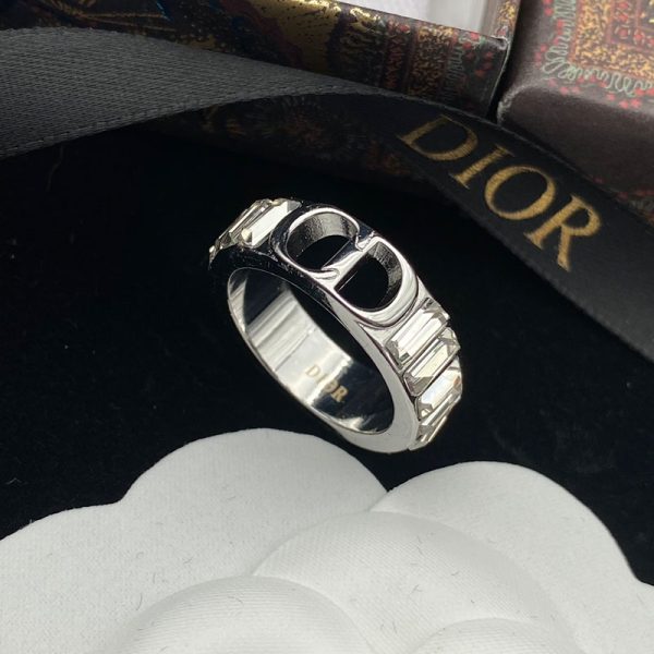 Dior 30 Montaigne Ring In Metal And White Crystals Silver - Image 2