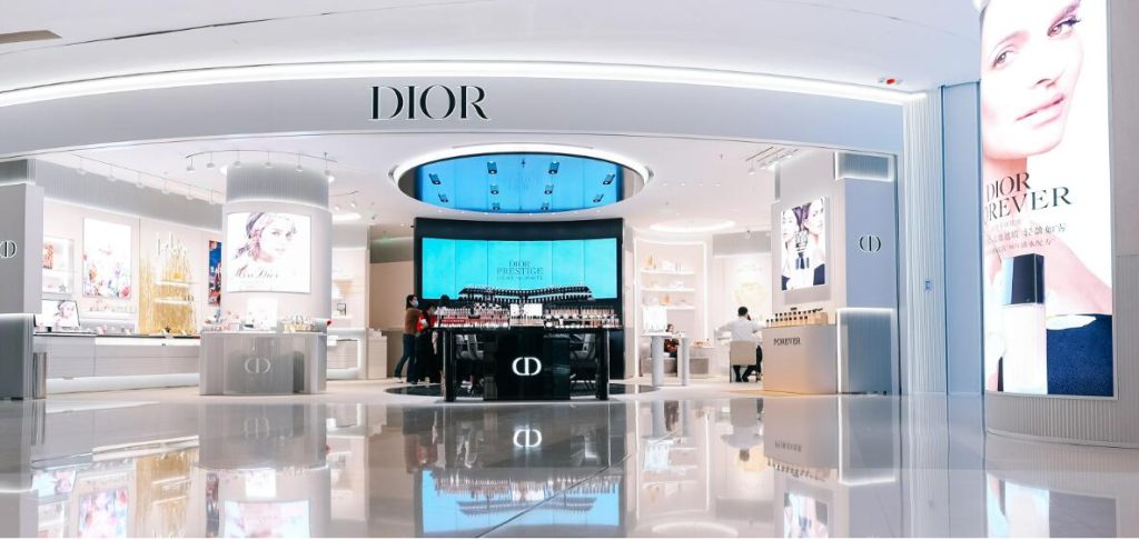 Luxury Dior Outlet Store Front